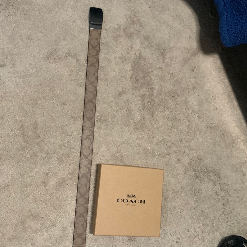 Brand new Coach mens belt fresh out of box. Reversible
